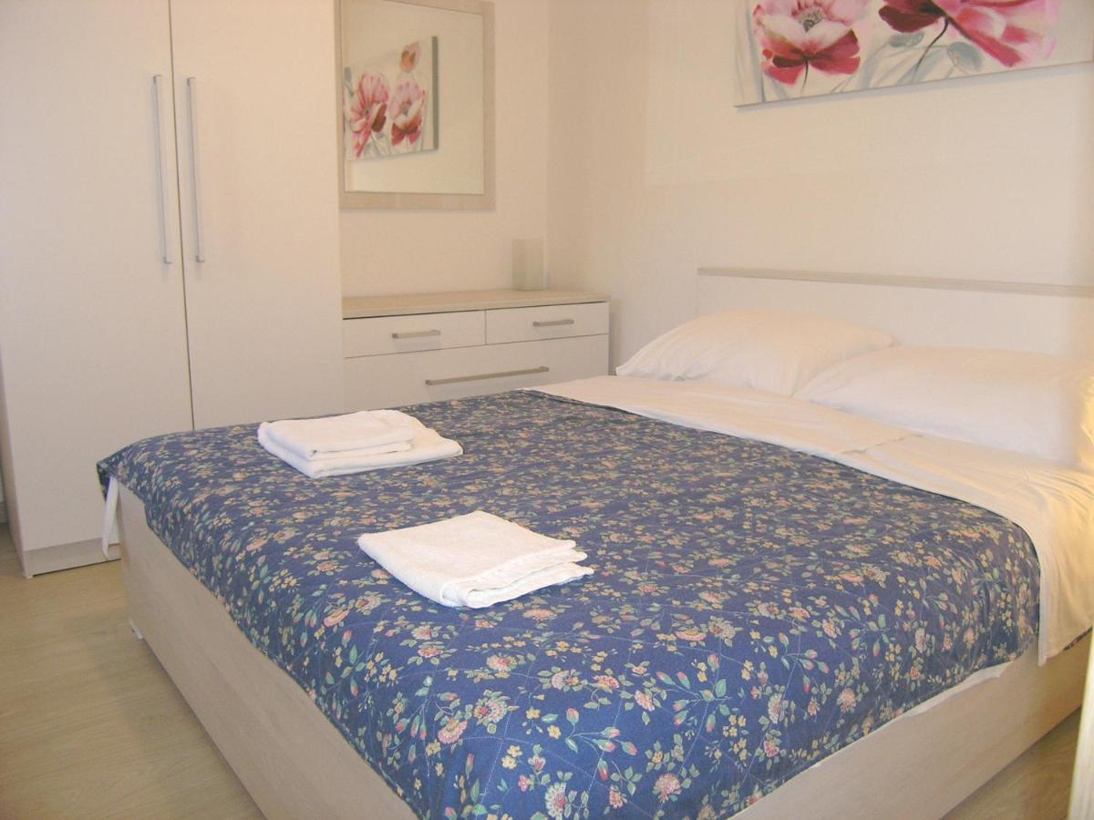 Apartments Sokolovic Krk Town Luaran gambar