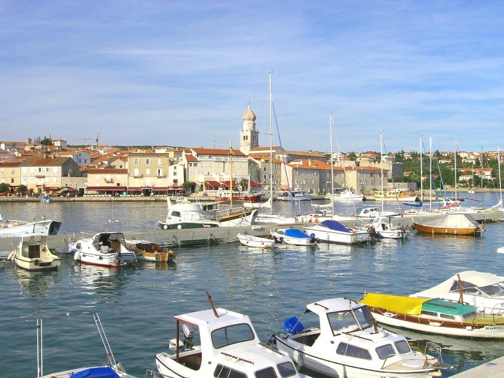 Apartments Sokolovic Krk Town Luaran gambar
