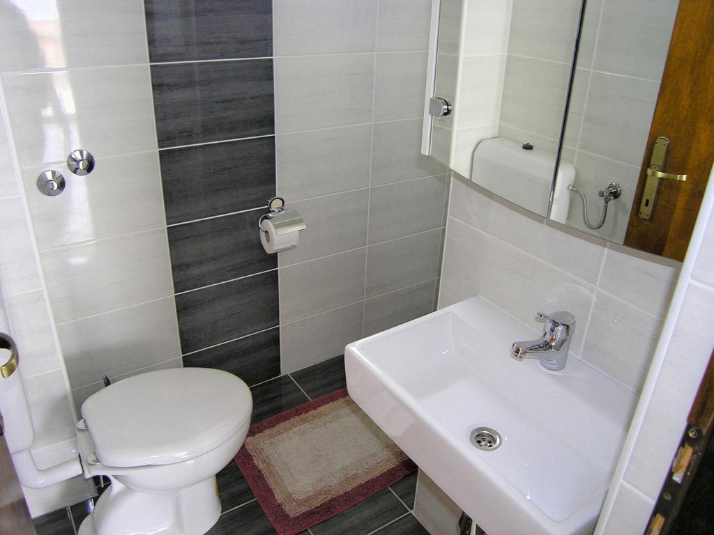 Apartments Sokolovic Krk Town Luaran gambar