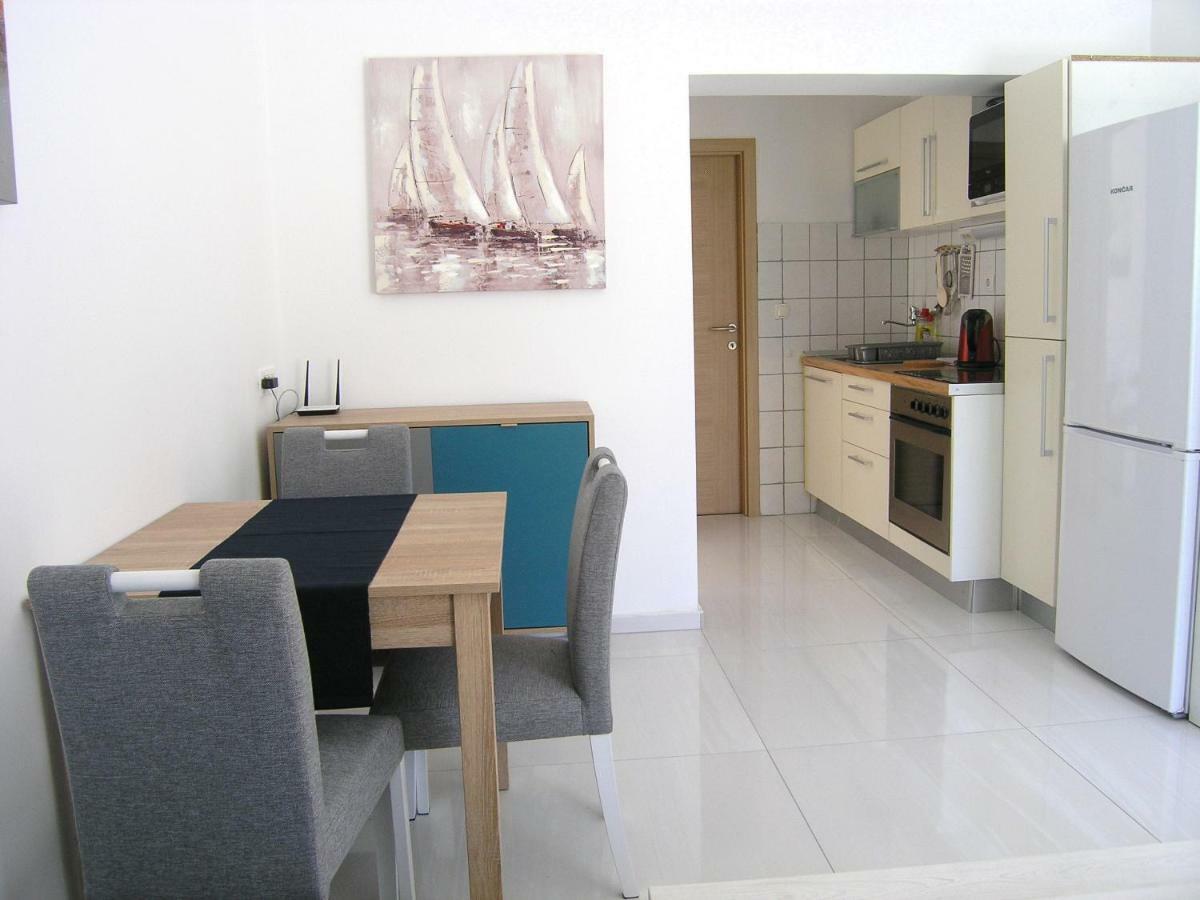 Apartments Sokolovic Krk Town Luaran gambar